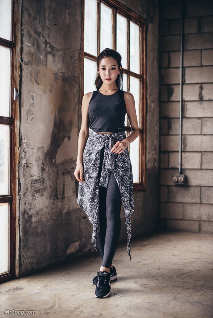 Beautiful Yoon Ae Ji poses glamor in gym fashion photos (56 photos) photo 2-17