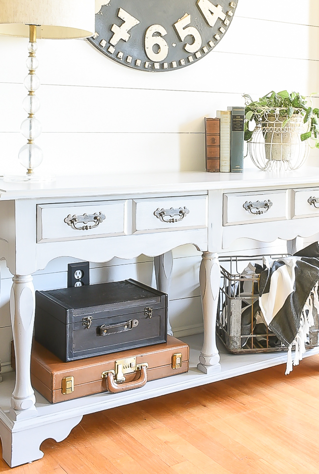 A dated console table gets a fresh farmhouse makeover