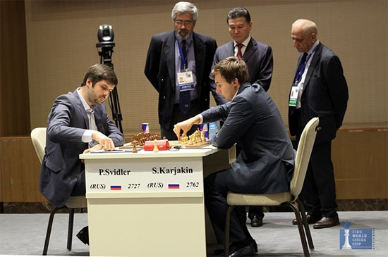Le Russe Sergey Karjakin face à son compatriote Peter Svidler en finale de la coupe du monde d'échecs - Photo © site officiel