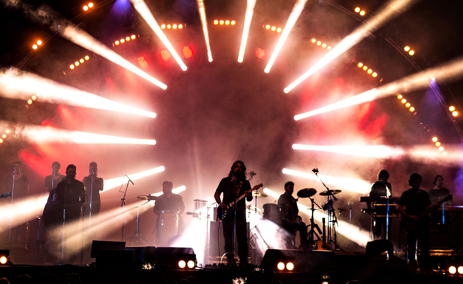 Pink floyd show группа. группа pink floyd на сцене. лучшие концерты пинк флойда. пинк флойд роджер уотерс концерт. концерт pink floyd софиты.