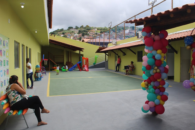 Mediadora usa redes sociais para elogiar a forma de trabalho da Escola Mundo do Saber