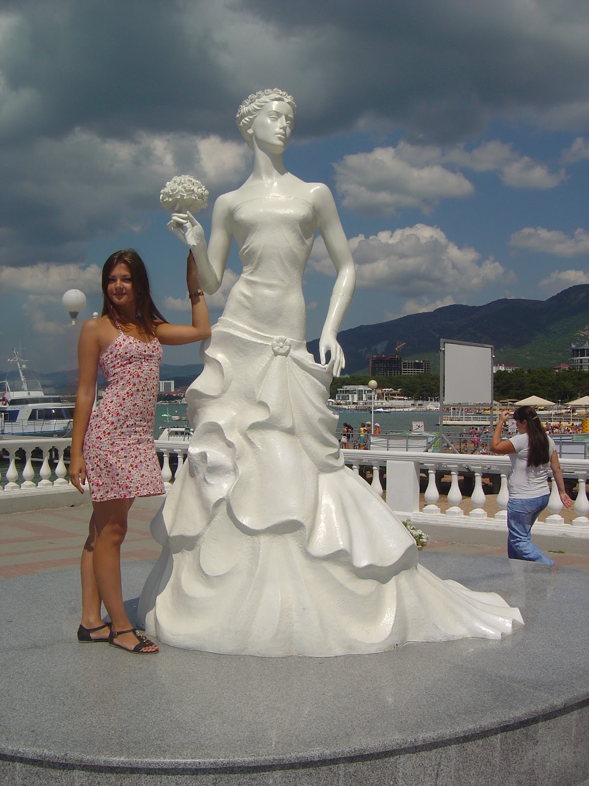 Геленджик статуя невесты