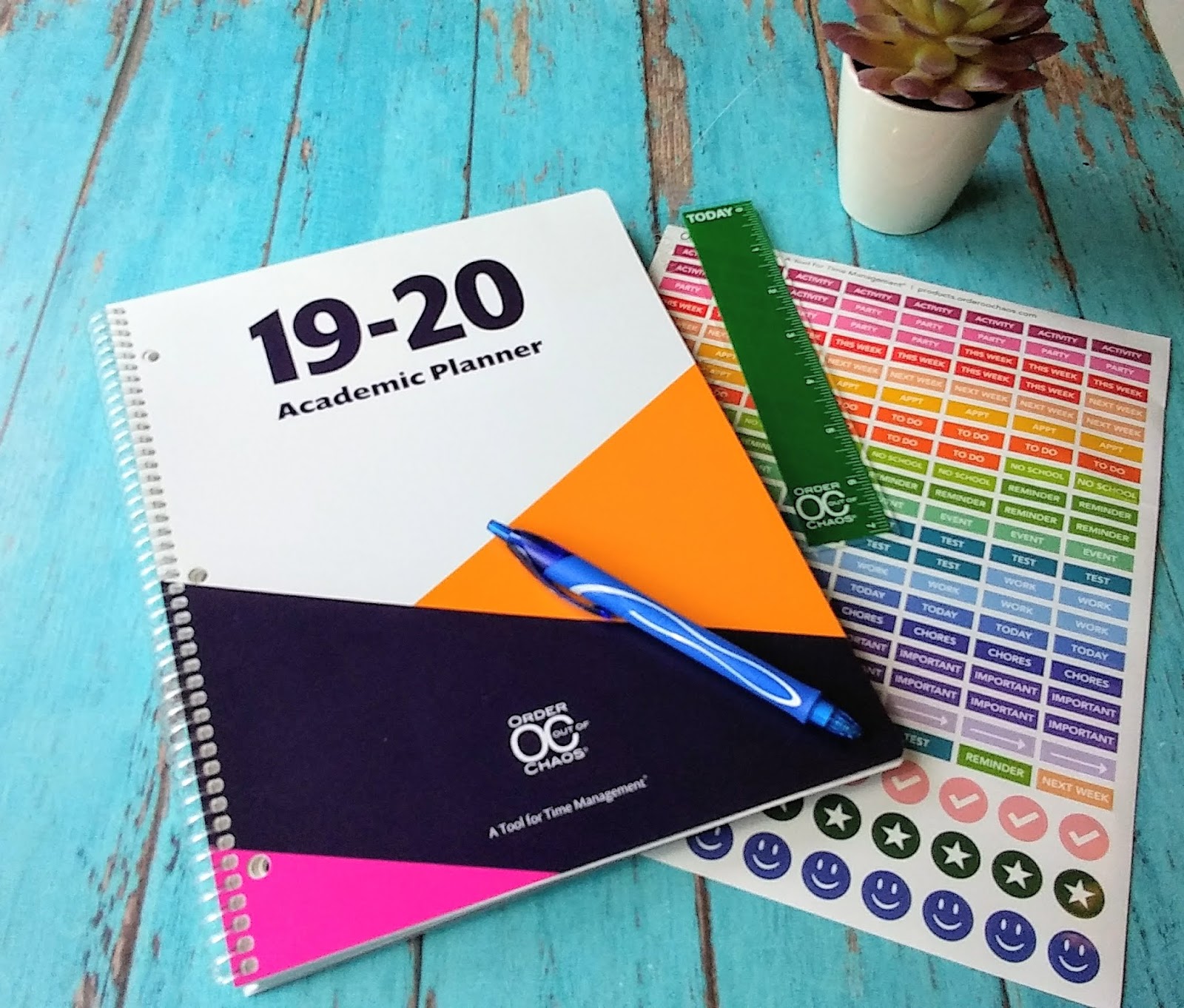 mom knows best the best back to school item giveaway best school planner