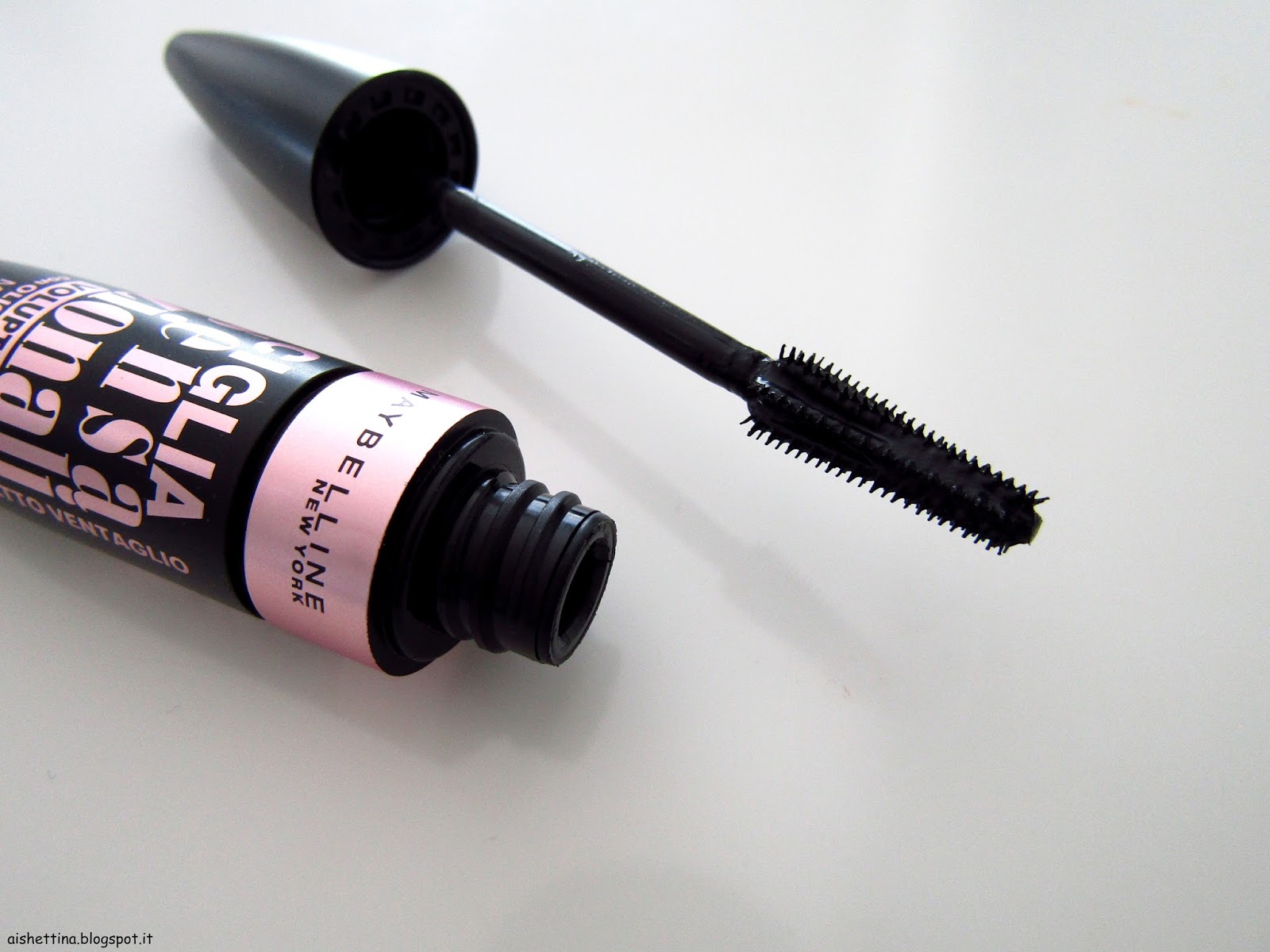 REVIEW Maybelline Lash Sensational voluptuous mascara Aishettina