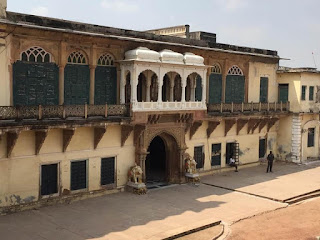 Ramnagar Fort-Astronomical Clock-Varanasi Day Trip-Har Har Bomkesh Shooting Place