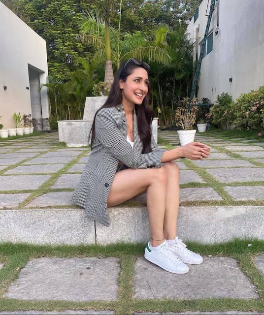 Pragya Jaiswal Very Hot in Short Jeans and Long Jacket Shows Off Her Sexy Legs Actress Trend