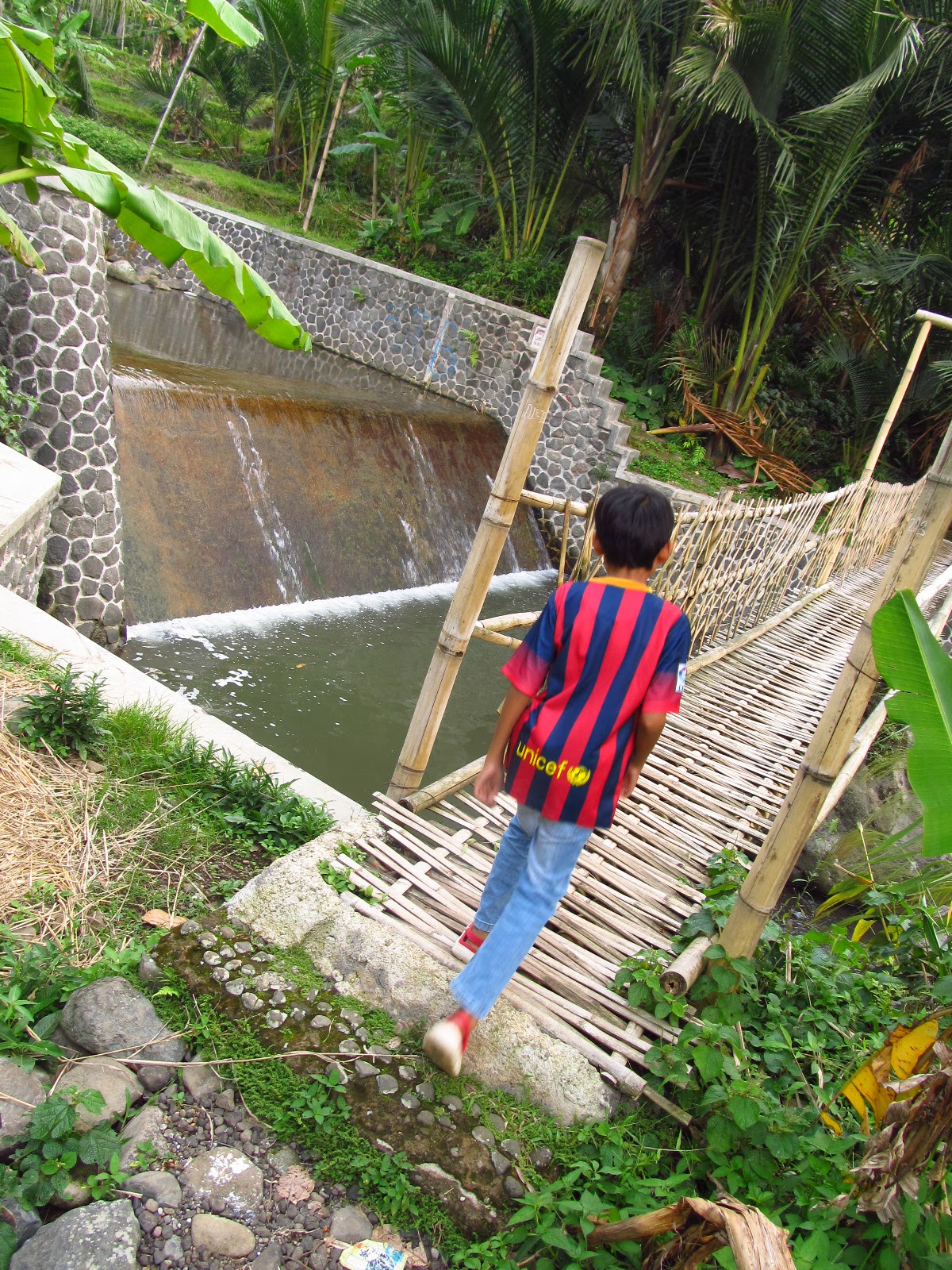 Ayo Berwisata . .: Mendatangi Curug Sawer Bogor