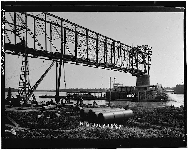 Industrial History BNSF/CB&Q and Road Bridges over the Missouri River