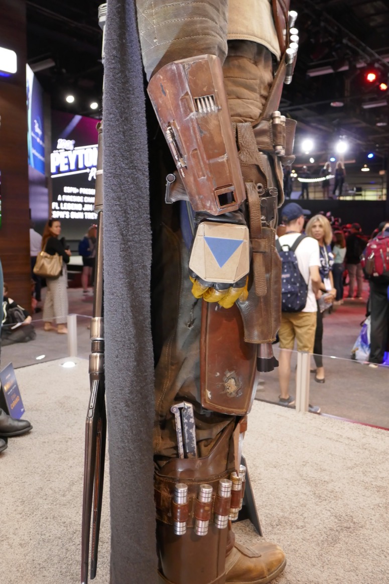 Hollywood Movie Costumes and Props: Pedro Pascal and Gina ...