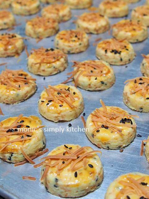 black sesame cheese cookies