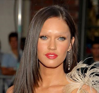 Celebrities Without Eyebrows