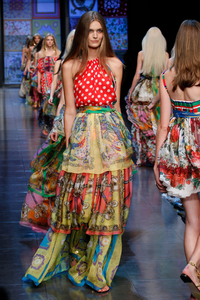 Please, Strike a Pose!: D&G and Dolce&Gabbana SS 2012