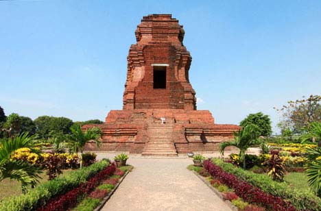 Candi Brahu Mojokerto Jawa Timur