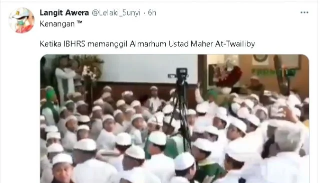 Penuh-Antusias-Momen-Kenangan-HRS-Pergoki-Ustadz-Maaher-Jadi-Jemaahnya