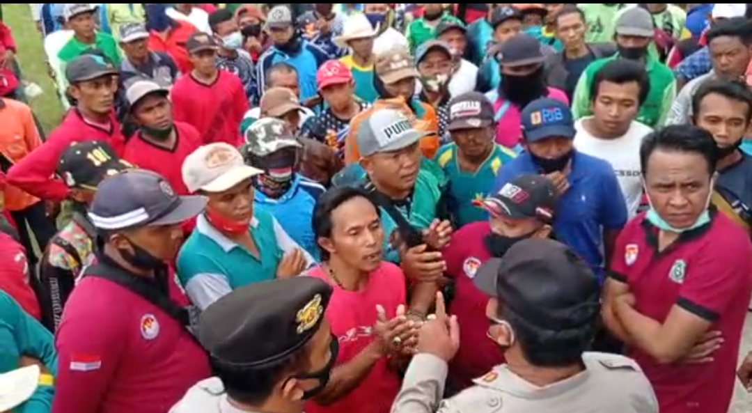 Polsek Senduro Bubarkan Lomba Burung Merpati