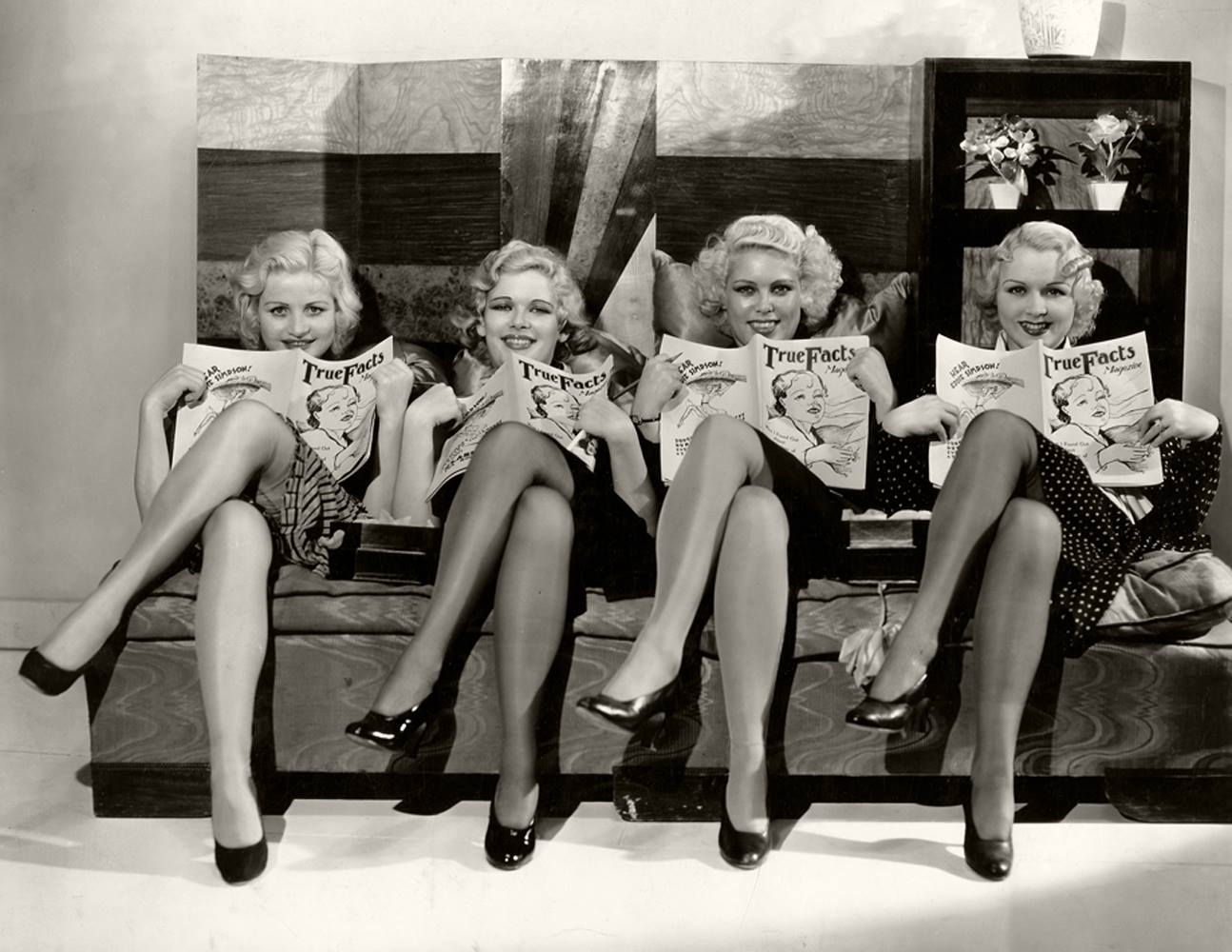 50 Stunning Vintage Photographs of Los Angeles Chorus Girls From