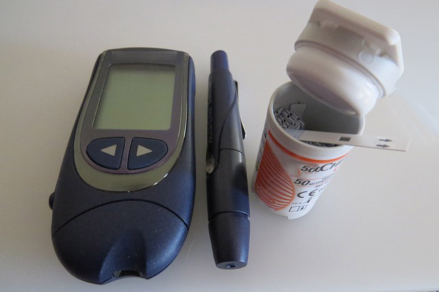 Testing blood sugar level at home, then take some precautions and avoid these mistakes