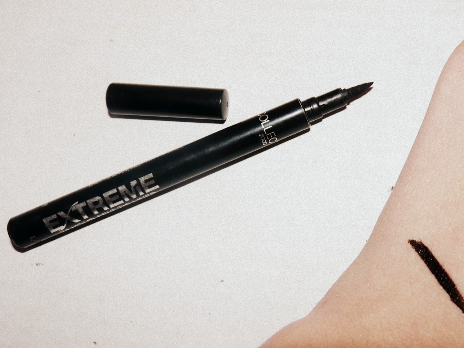 Girl Reviews Things Drawing Eyeliner on with a Sharpie