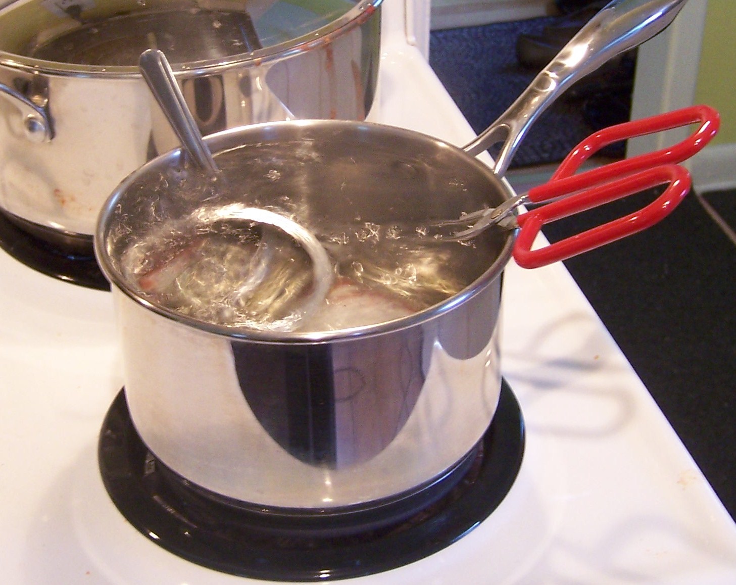 Cookin' from a bitchin kitchen... Steps for Making Jam