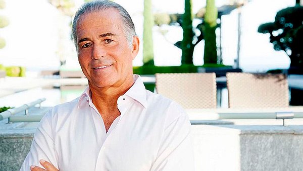 Bilionário morre durante cirurgia de aumento de pênis