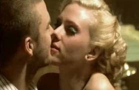 Scarlett Johansson Kissing Photo Gallery