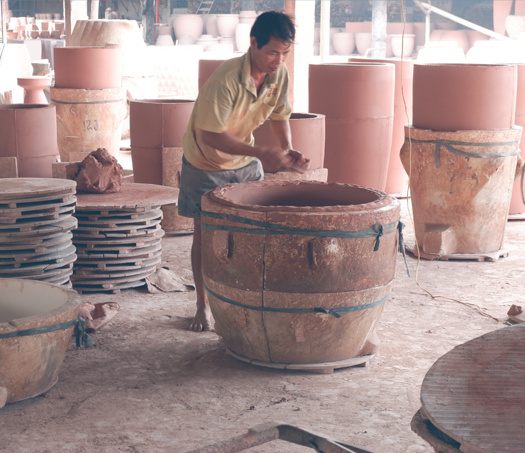Golden Pottery Get your house garden decorated with Vietnam Flower
