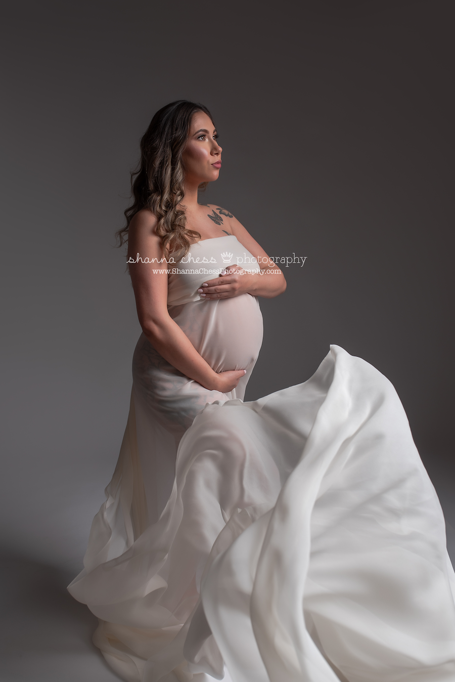 Best maternity photographers near me Eugene OR