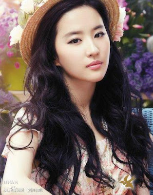 Liu Yi Fei Pictures I Found as of April 3, 2013