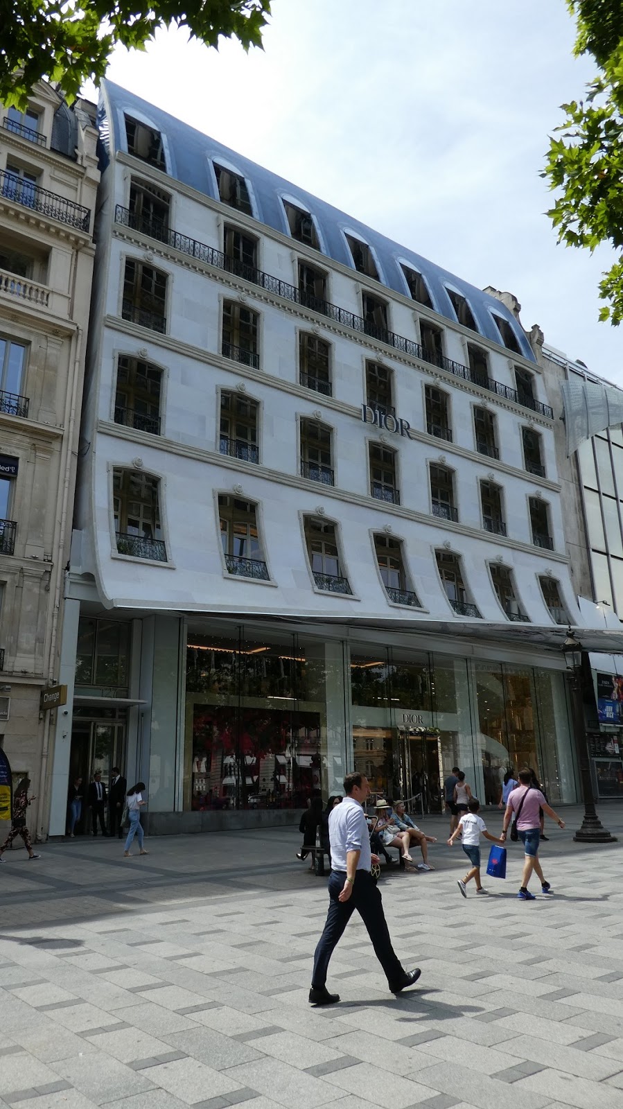 Paris-bise-art : Dior - Champs-Elysées