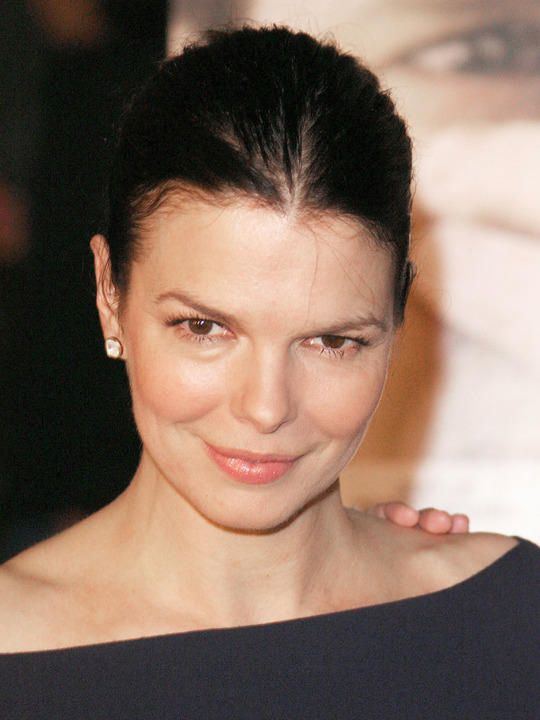 Celebrities: Jeanne Tripplehorn
