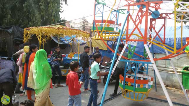 Jhoola for kids at Jhanda Mela
