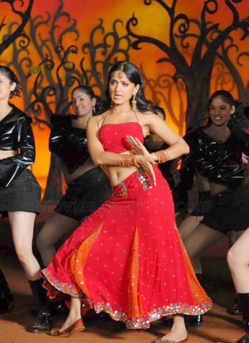 Anushka Shetty hot in red, Anushka Shetty sexy feet