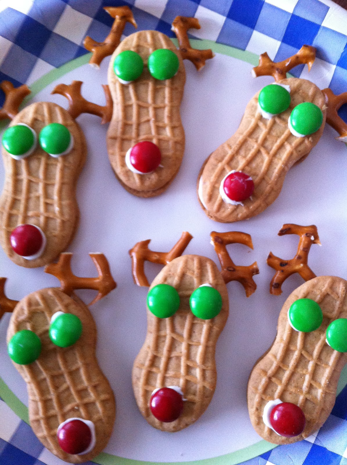 Nana's Recipe Box No Bake Reindeer Cookies