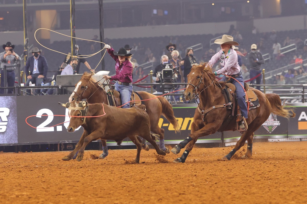 FIVE WOMEN CROWNED WOMEN’S RODEO WORLD CHAMPIONS IN AT&T STADIUM AT
