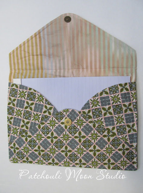 Patchouli Moon Studio~Diva Envelope Clutch