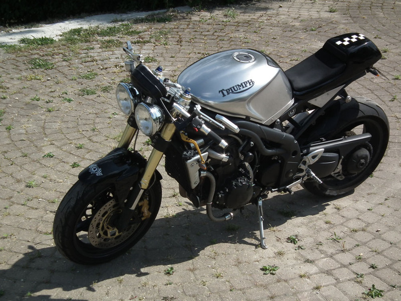 Triumph Speed Triple Cafe Racer Photos