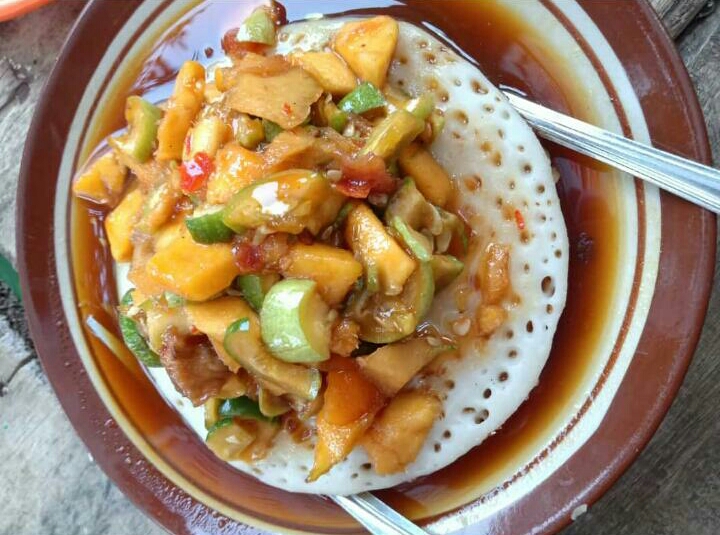 Surabi Rujak Dan Alpukat Jadi Buruan Penikmat Jajanan Jalanan