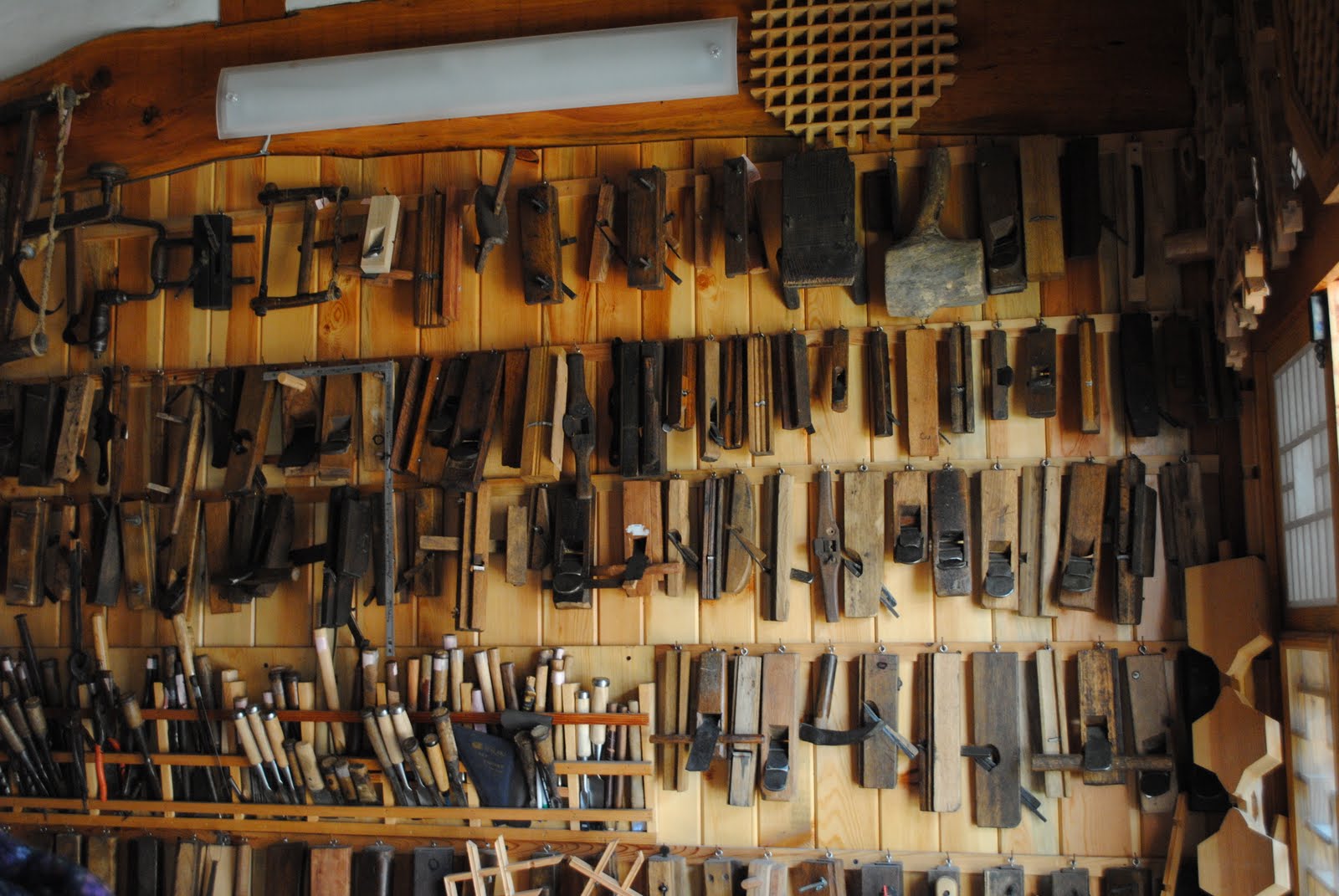 010.JPG (1600×1071) | Japanese woodworking, Woodworking, Hand tools