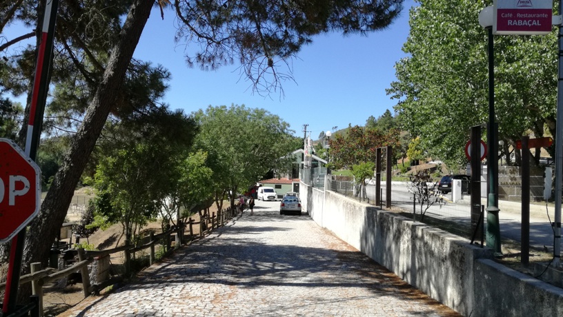 Entrada da Praia Fluvial do Rabaçal Entrada da Praia Fluvial do Rabaçal