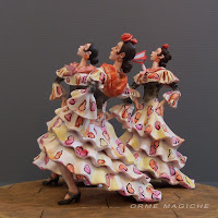 scultura modellino gruppo di ballerine di flamenco realizzato da disegno ad acquarello orme magiche