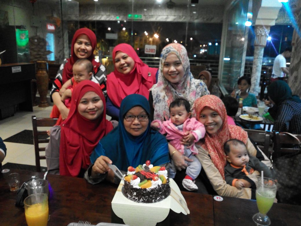MY LIFE MY WORLD Happy Birthday Mak MY LIFE MY WORLD Happy Birthday Mak