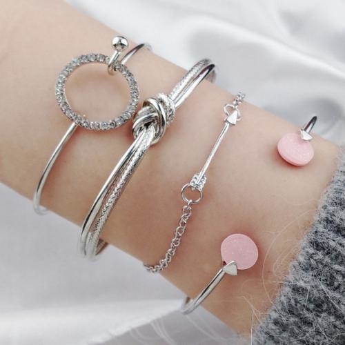 f16e06bc3 5bef 4c3e 8f2e