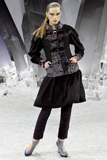 CHANEL Fall 2012 | Studs and Sapphires