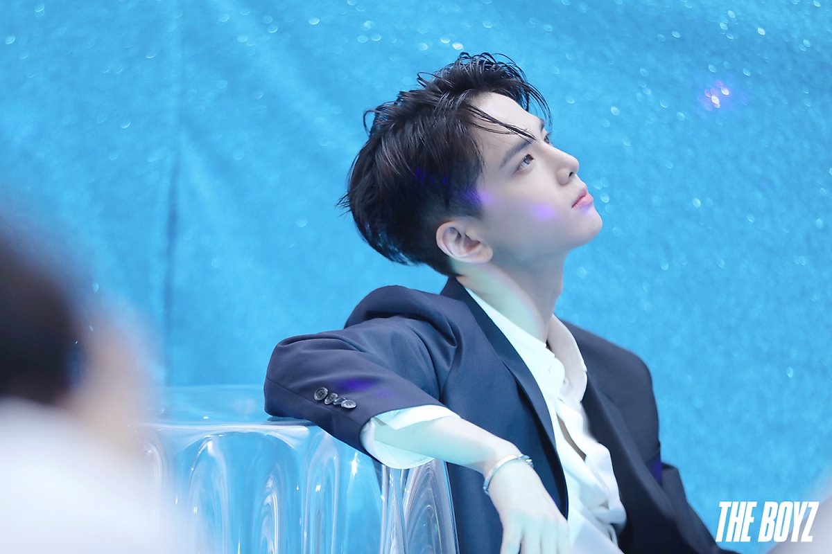 뮤비랑 포스트사진 보면서 새삼 또 잘생겼다 느낀 아이돌 | 인스티즈