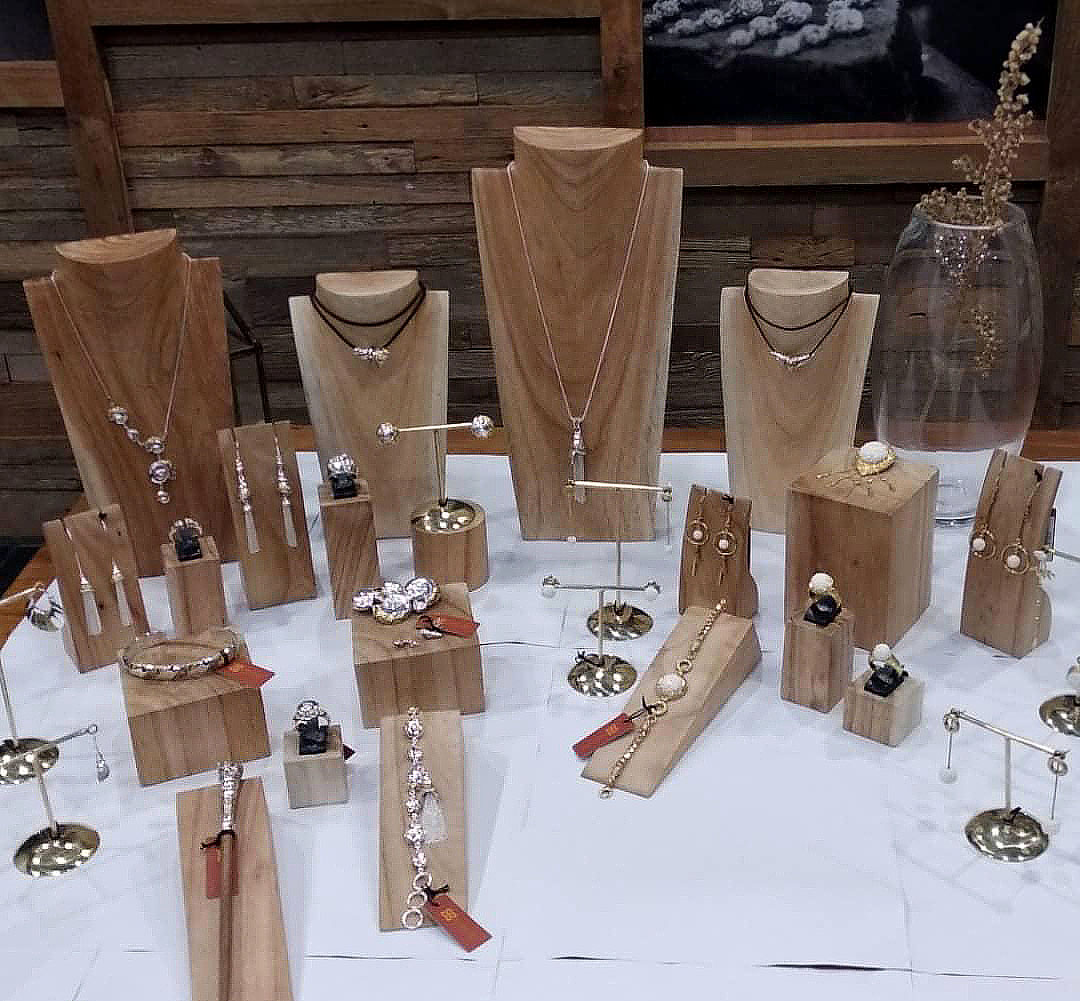 𝐒𝐢𝐥𝐯𝐞𝐫 𝐉𝐞𝐰𝐞𝐥𝐫𝐲 𝐄𝐱𝐡𝐢𝐛𝐢𝐭𝐢𝐨𝐧 𝐍𝐘𝐍𝐎𝐖 𝟐𝟎𝟏𝟗 Wonderful Memories