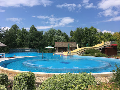 Lipóti Termálfürdő, baseny termalne Lipot, Węgry, zjeżdżalnia familijna