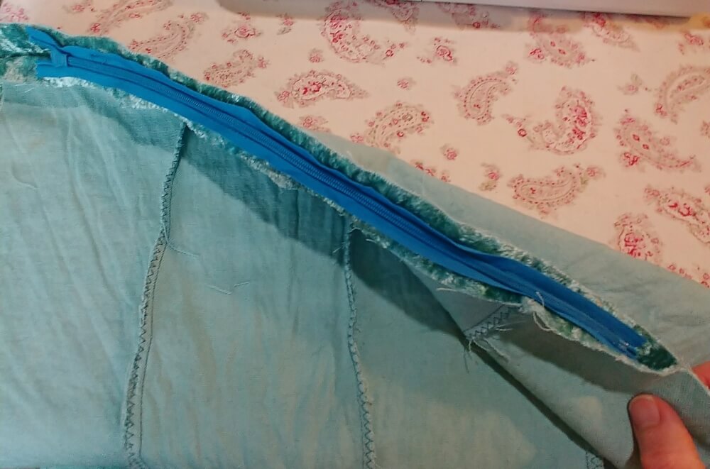 How to Over-Dye Fabric & Repurposed Vintage Velvet Tablecloths - Little ...