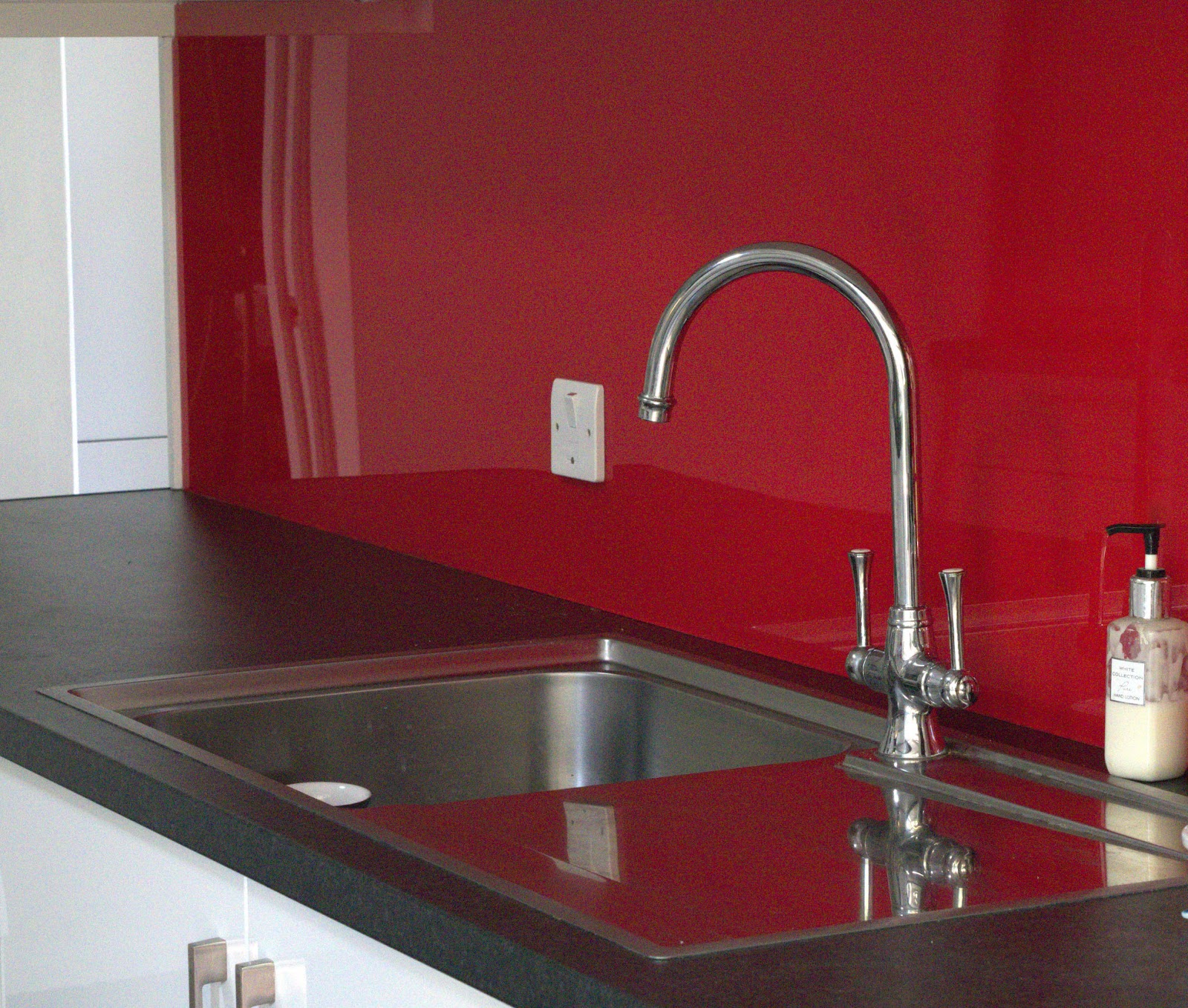 Captain Bodgit Acrylic Splashbacks & KitchenPi