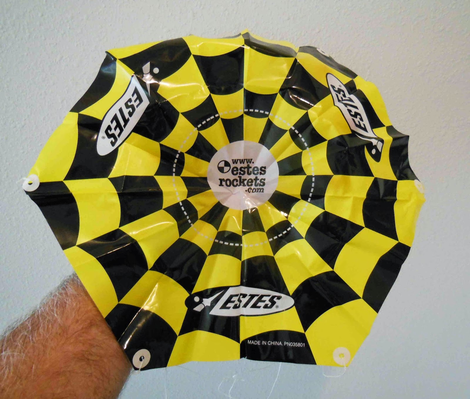 Model Rocket Building Estes Tech Pak Build Part 5, Engine Mount, Shock