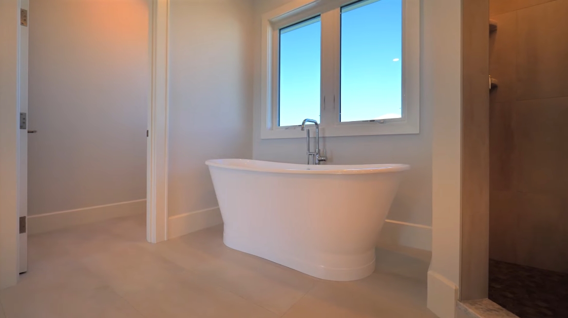 26 Interior Design Photos vs. 2026 Ocean Ridge Cir, Vero Beach, FL Luxury Home Tour